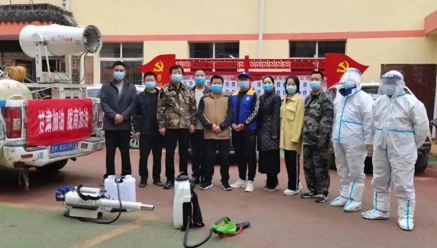瓦房壩村委會新領(lǐng)導(dǎo)團(tuán)隊(duì)引領(lǐng)下的嶄新氣象