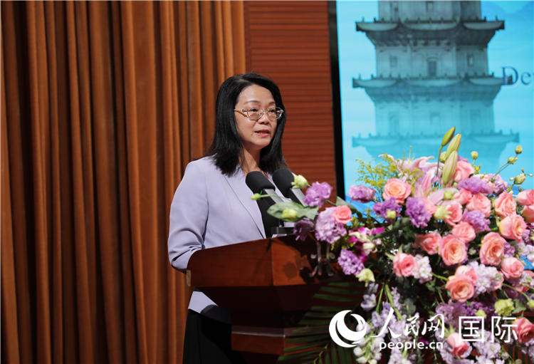 武強縣人民政府辦公室領(lǐng)導(dǎo)團隊最新概況