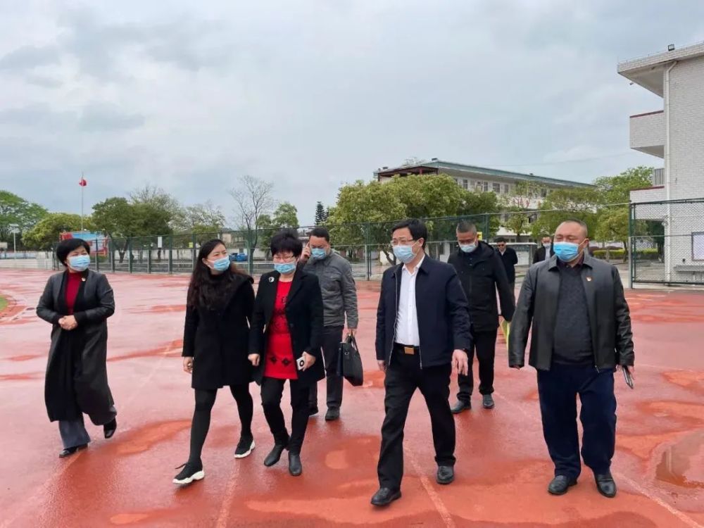 雁山區(qū)教育局新項(xiàng)目引領(lǐng)教育改革，全面助力學(xué)生發(fā)展