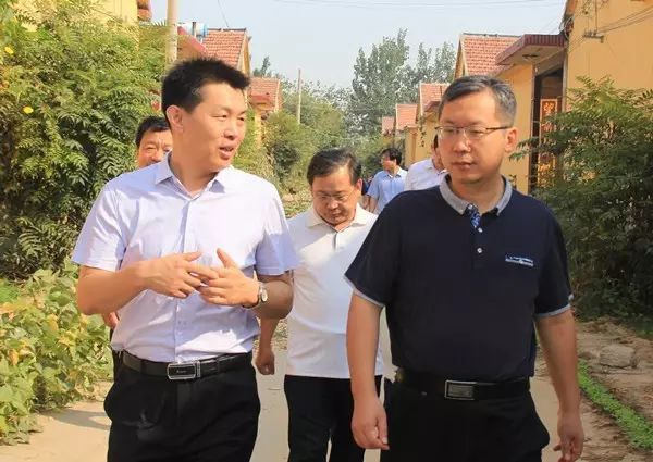 張寺村委會領(lǐng)導團隊全新亮相，未來工作展望與期待