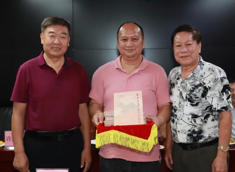 東莞市新聞出版局最新領(lǐng)導團隊亮相，展望未來發(fā)展新篇章