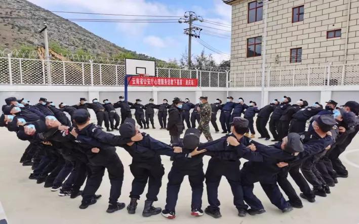 香格里拉縣公安局推動智能化警務(wù)建設(shè)，加強社會治安治理新動向